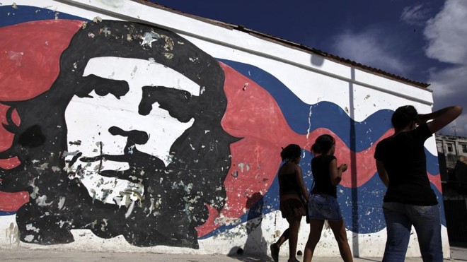 Grafite de Che Guevara em Cuba: para Raymond Aron, o comunismo é a “religião dos intelectuais” | EOC/gk/ENRIQUE DE LA OSA