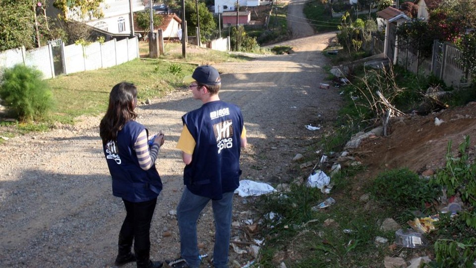 Inscrições para concurso do IBGE com vagas de nível médio encerram nesta terça (19) Os aprovados vão fazer pesquisas econômicas e sociodemográficas. | HENRY MILLÉO / AGÊNCIA DE NOTÍCI