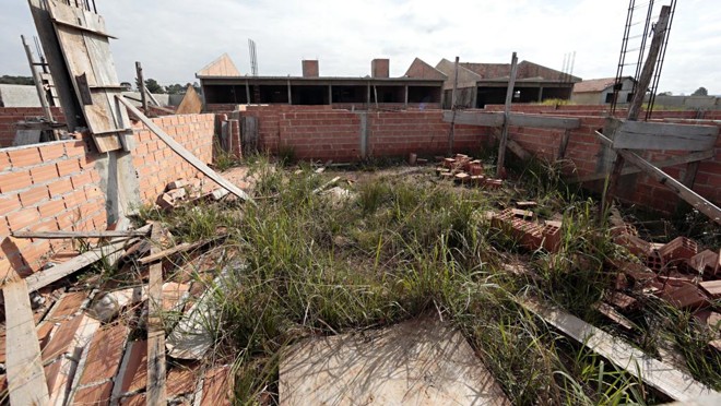 Obra de escola em Campina Grande do Sul que foi paralisada. | Albari Rosa/Gazeta do Povo