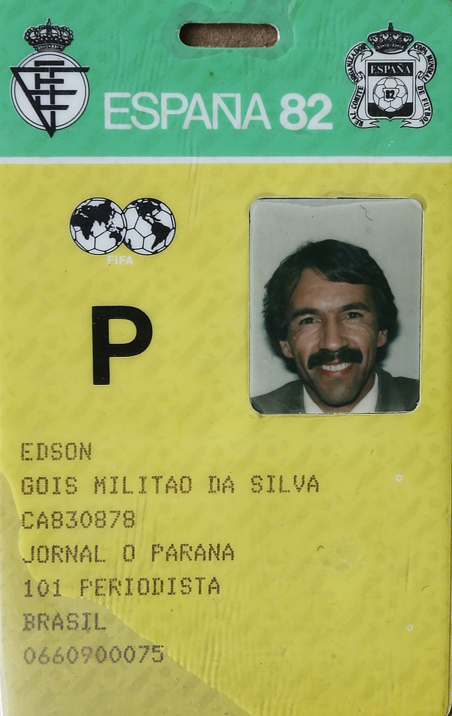 Credencial de Edson Militão da Copa de 1982, na Espanha. | Jonathan Campos/Gazeta do Povo