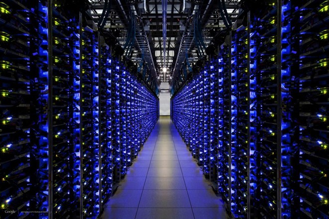 Data center do Google: espécie de banco de dados distribuído, blockchain vai mudar maneira como as pessoas e empresas fazem a transação de ativos | Google/Divulgação