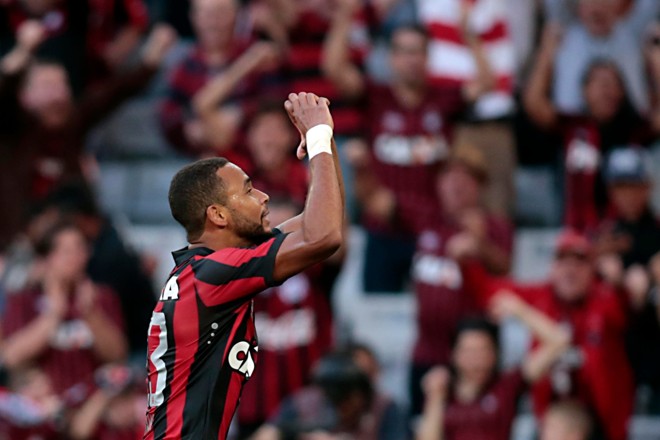 Em paz com a torcida: Hernani manda o recado para a galera após o gol | 