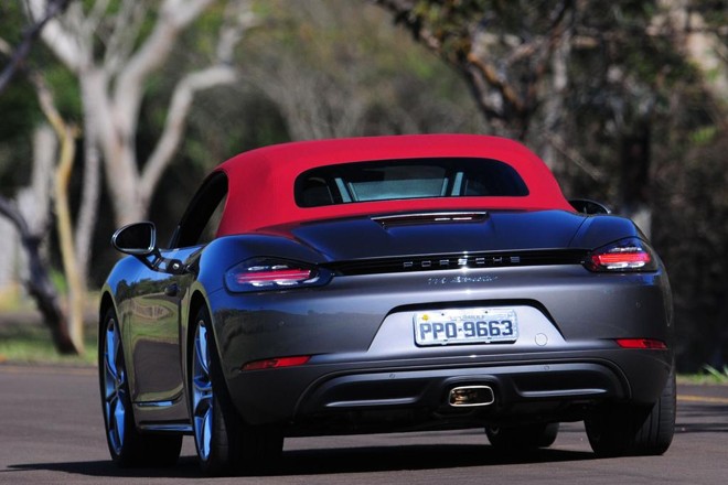 Porsche Boxster 718. |