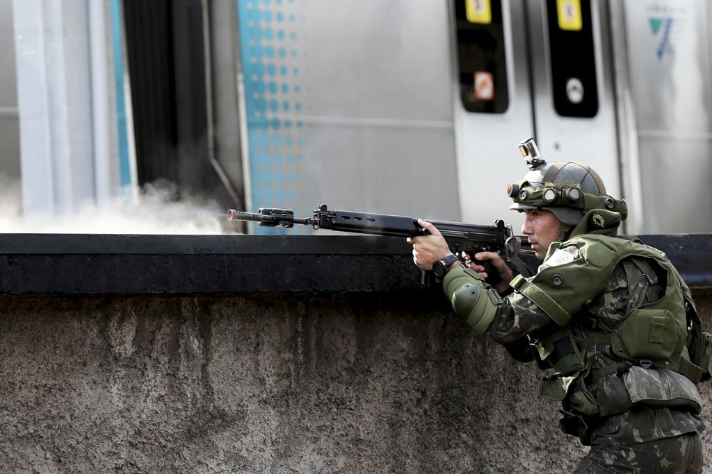 Simulação de ataque terrorista no Rio de Janeiro. | Luciano Belford/Frame Photo/Folhapress