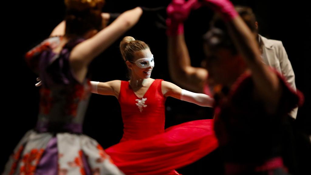 Balé Teatro Guaíra, que se prepara para se apresentar na Noite de Gala do Festival de Joinville nesta segunda-feira (25): 22 componentes são comissionados. | Carlos Poly/Divulgação