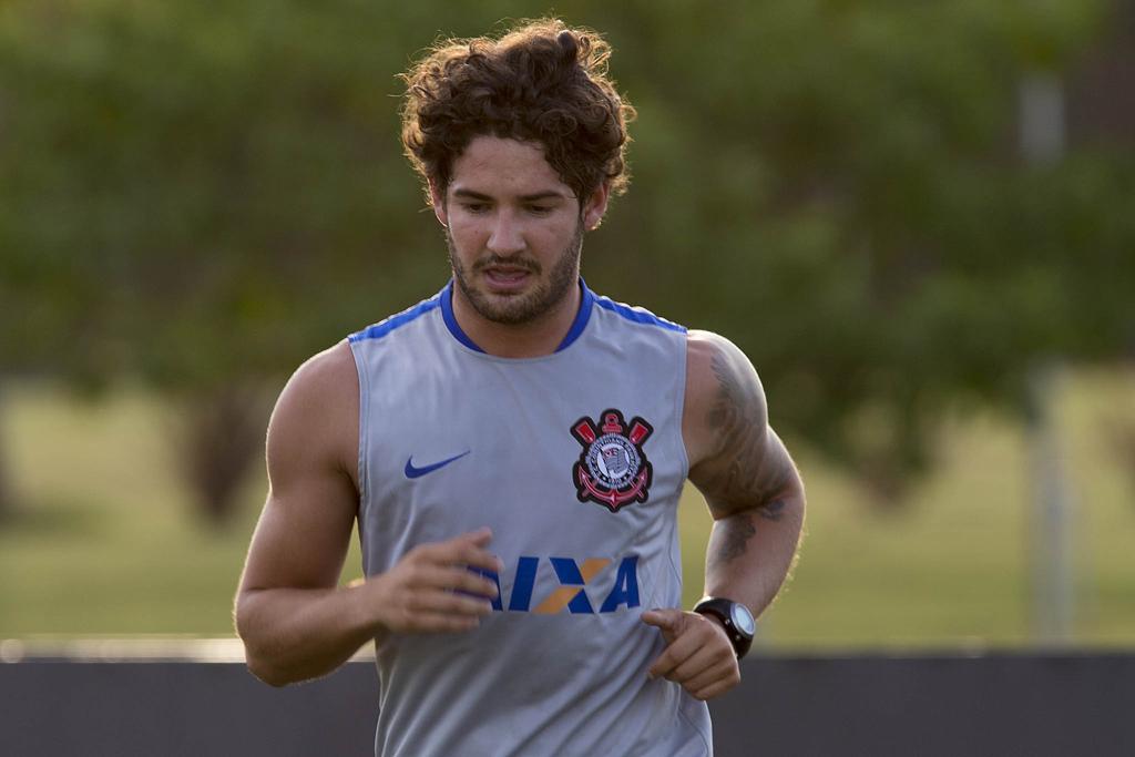 Alexandre Pato defenderá o Villarreal na próxima temporada europeia | Daniel Augusto Jr.