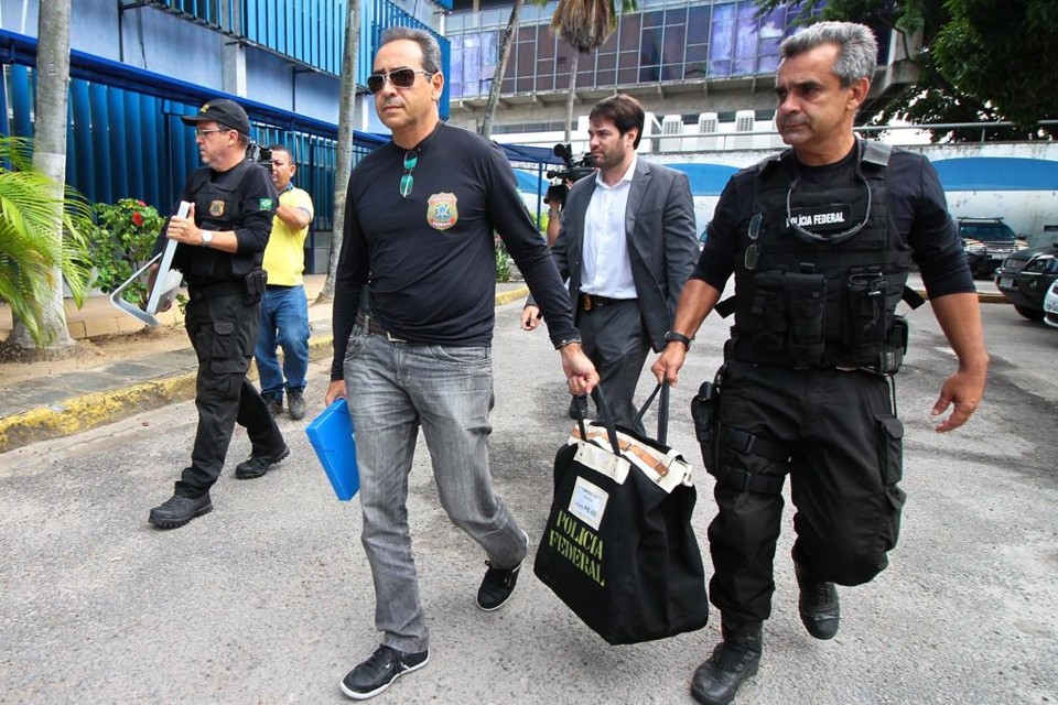 Movimentação na sede da Polícia Federal no Recife (PE), durante nova fase da Operação Lava Jato | Marlon Costa/Futura Press/Folhapress