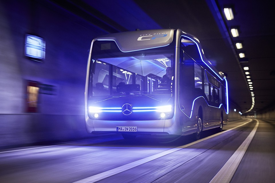 Modelo de autônomo da Mercedes-Benz: veículo foi apresentado nesta segunda-feira (18) | Daimler AG - Global Communication/Divulgação
