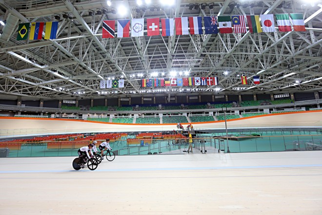 Treino dos atletas alemães de ciclismo no Velódromo do Parque Olímpico. | Albari Rosa/Gazeta do Povo