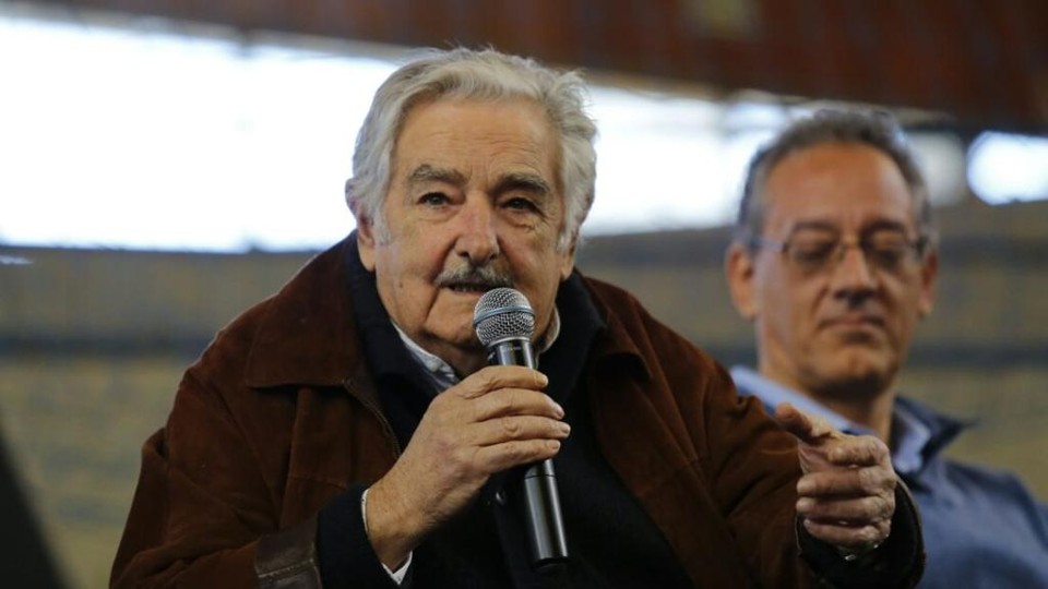 Ex-presidente do Uruguai, José Pepe Mujica, falou para 3,5 mil pessoas no Círculo Militar. | Jonathan Campos/Gazeta do Povo