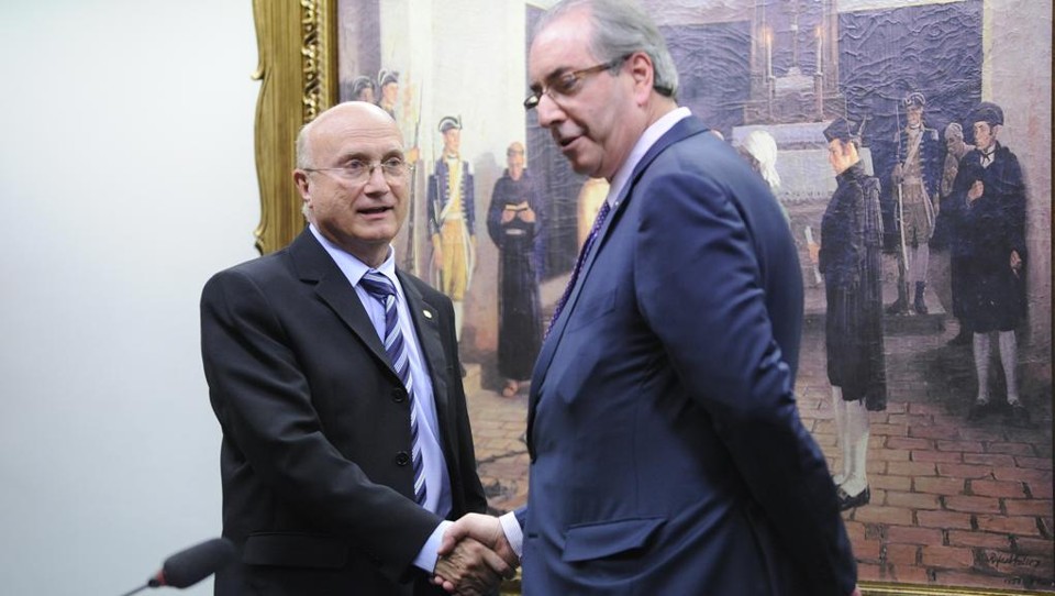 Osmar Serraglio e Eduardo Cunha se encontraram em sessão da CCJ nesta terça-feira (12). | Alex Ferreira/Câmara dos Deputados