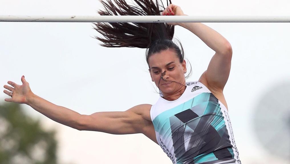 Yelena Isinbayeva, um dos maiores nomes do atletismo mundial, não vai disputar a Rio-2016 por punição à Rússia. | ALEXANDER KISILEV/AFP