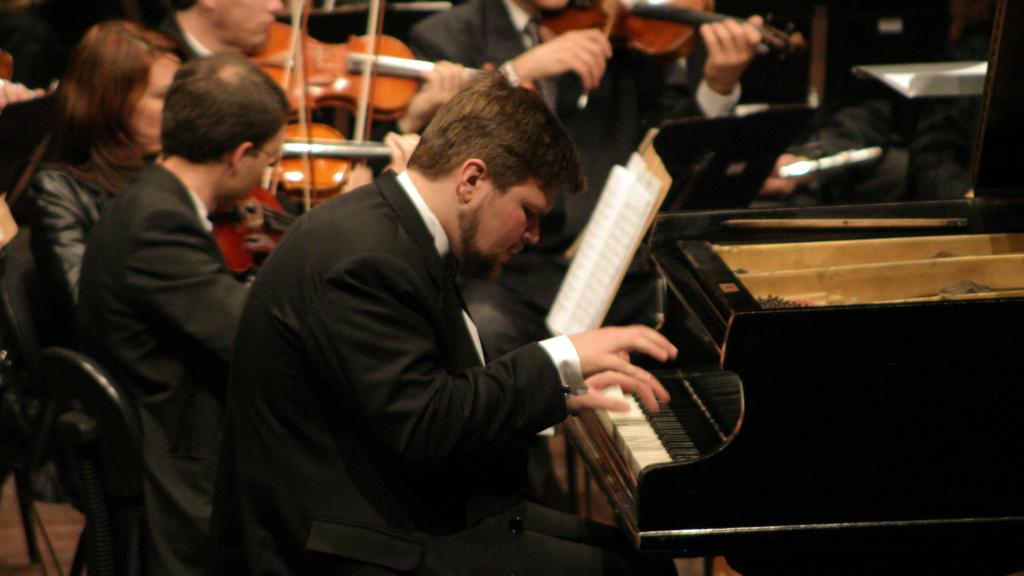 Músico venceu a categoria Revelação do Prêmio de Música Brasileira de 2015. | /Divulgação