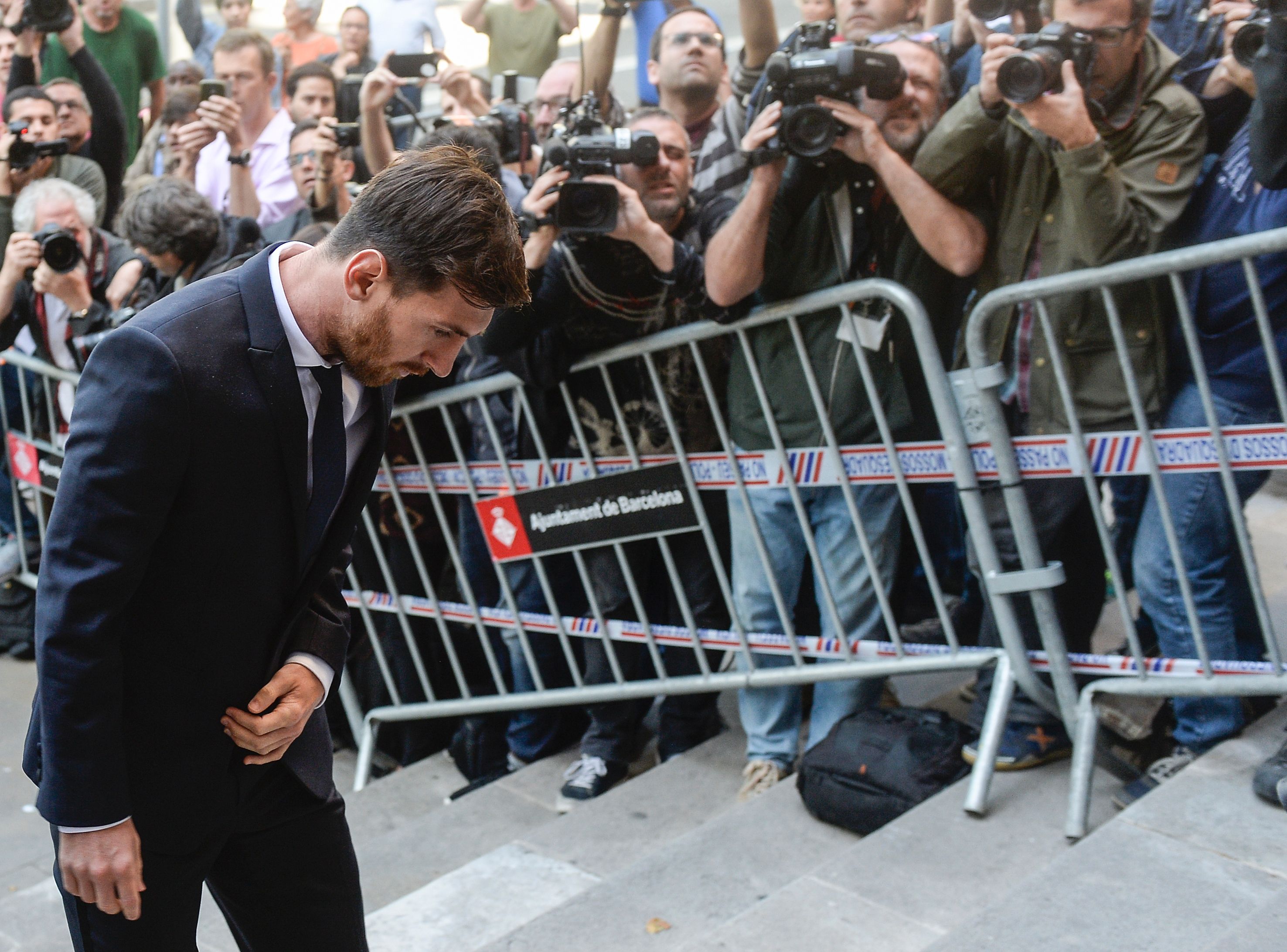 Messi chega à corte para o julgamento do caso, ocorrido em junho | JOSEP LAGO/AFP