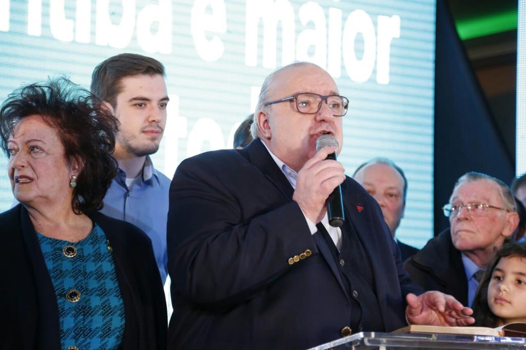 Rafael Greca, na convenção: críticas duras a Fruet. | Hugo Harada/Gazeta do Povo