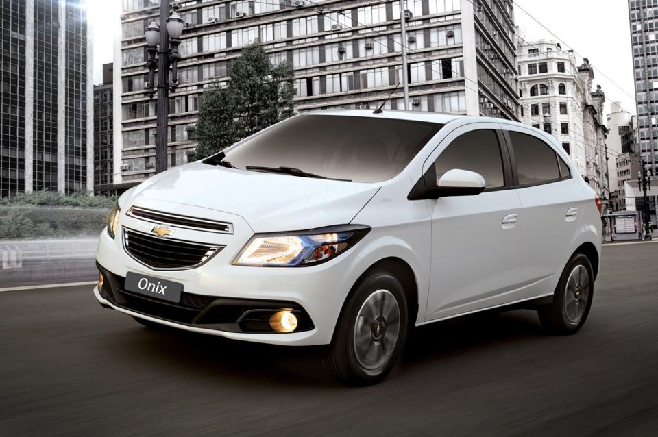 Chevrolet Onix se mantém na liderança com mais de 68 mil unidades vendidas no acumulado do ano. | Divulgação/Chevrolet