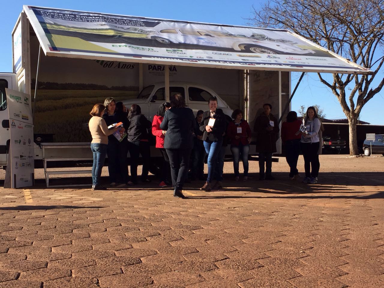 O veículo comemorativo esteve na sede da Copacol, em Cafelândia, uma das cooperativas que representam o crescimento da extensão rural no estado | /