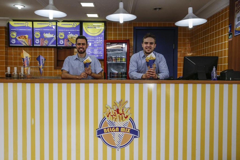 Belga Mix, rede que por quatro anos só vendeu batata fritas em cone, focou no consumidor das classes C e D que busca uma refeição rápida | Jonathan Campos/Gazeta do Povo