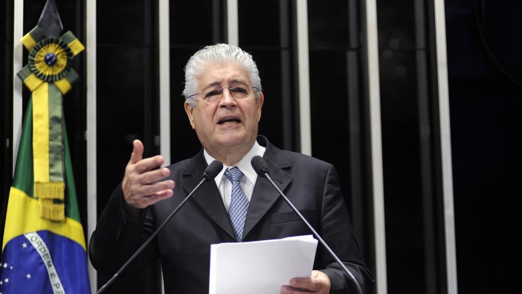 Roberto Requião (PMDB-PR)