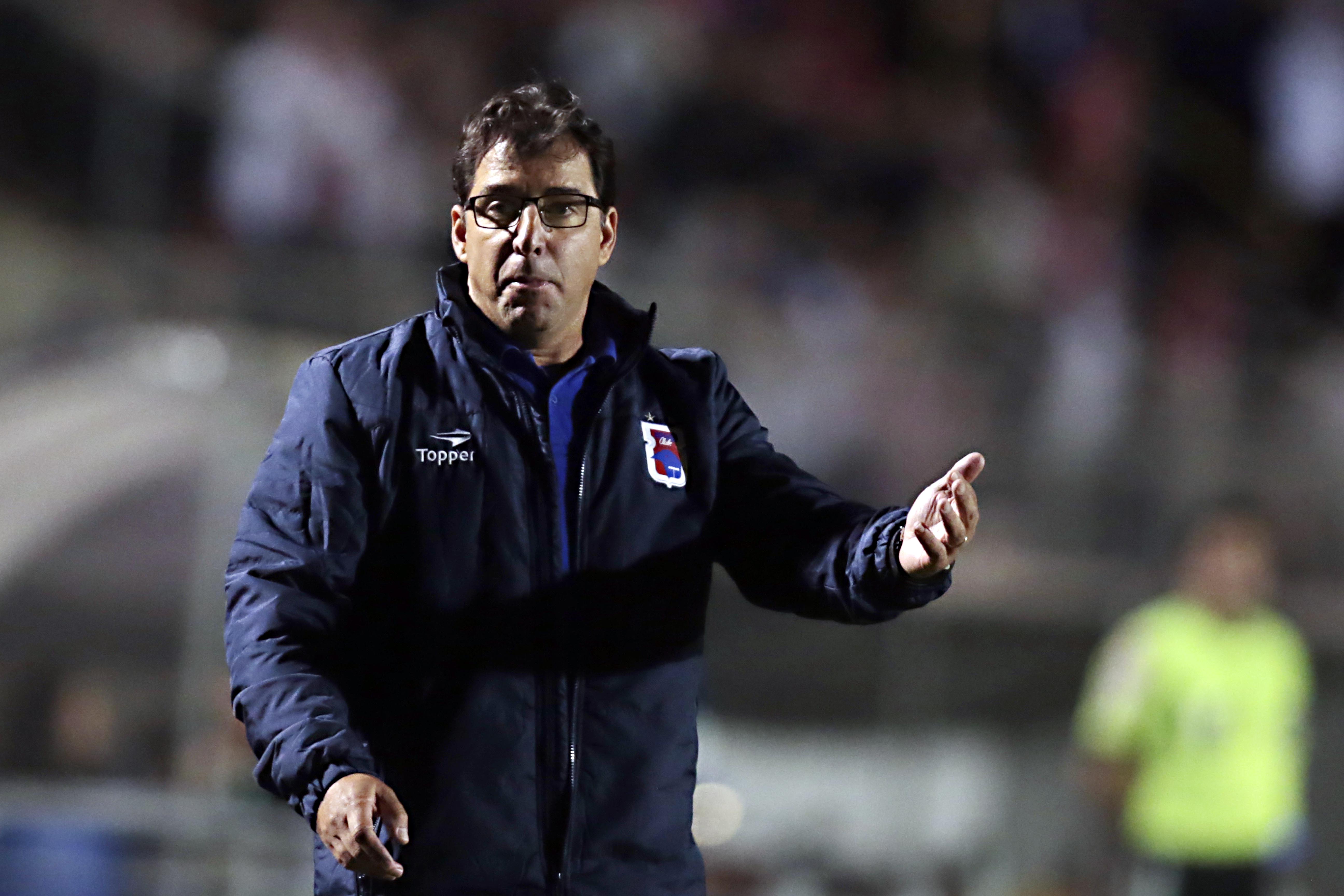Em 19 dias, Martelotte comandou o time em seis partidas, média de um jogo a cada três dias. | Albari Rosa/Gazeta do Povo