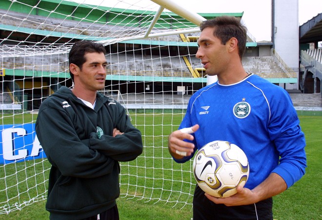 Conversa com o preparador de goleiro. | VALTERCI SANTOS/Gazeta do Povo