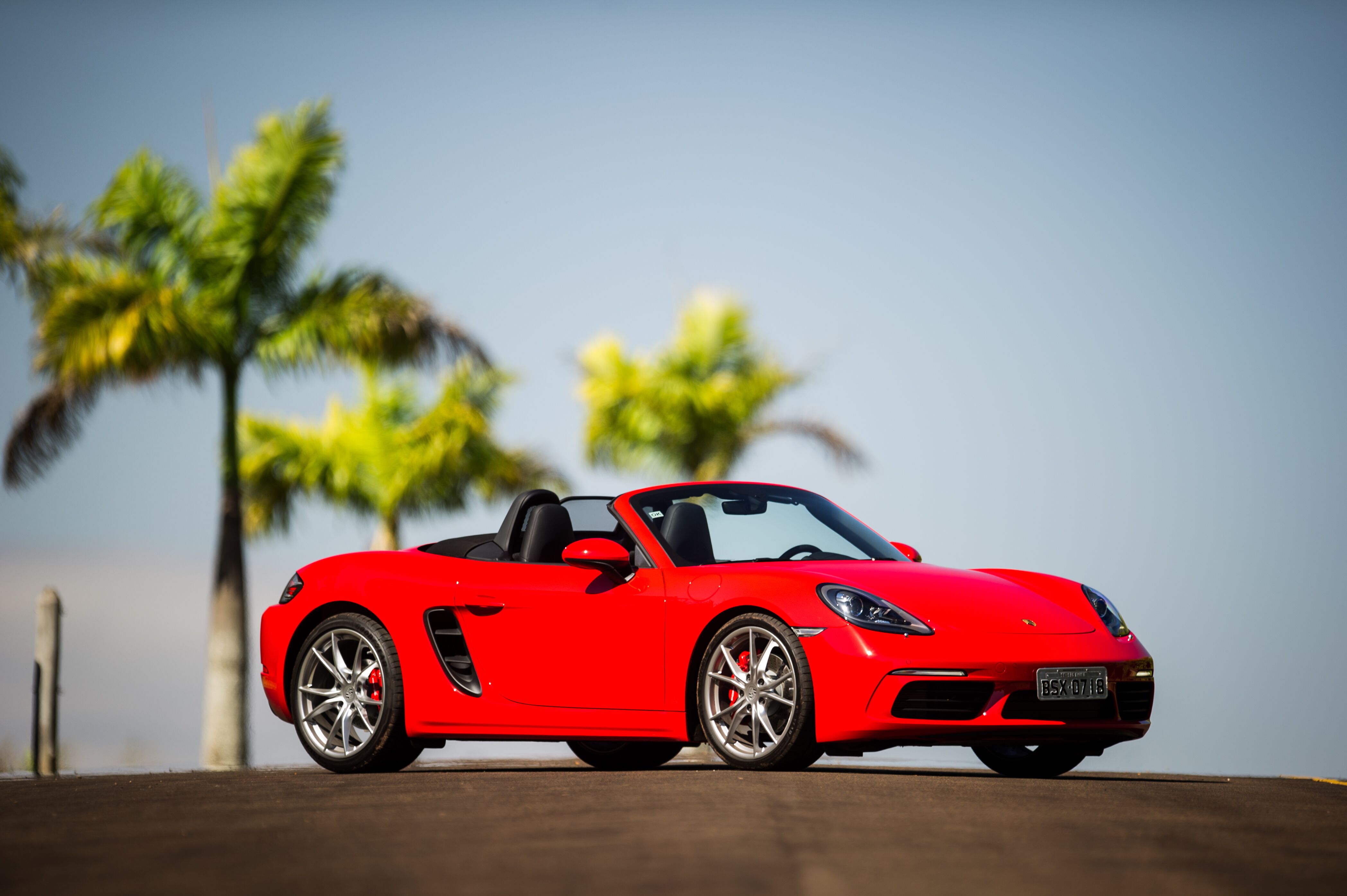 Versão topo de linha, Porsche 718 Boxster S tem preço tabelado em R$ 466 mil. | /