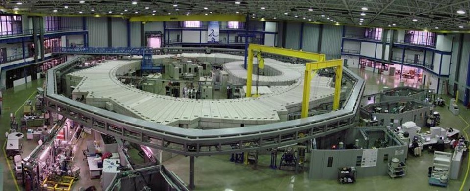 Laboratório nacional de luz síncroton usa internet de altíssima velocidade: são 40 Gbps, só possíveis pela Rede Nacional de Pesquisa | Onbox/WikiCommons