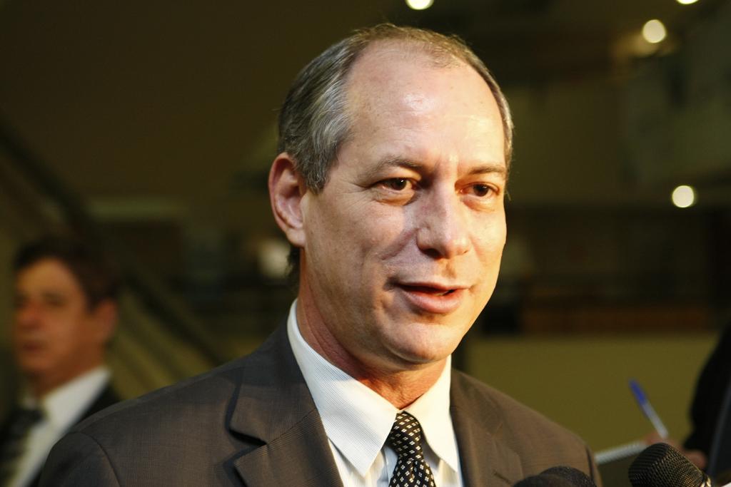 “O Lula deveria dar passagem para que se construa algo que não carregue o peso da contradição que levou o Brasil a essa tragédia”, diz Ciro Gomes. | Pedro Serápio/Gazeta do Povo