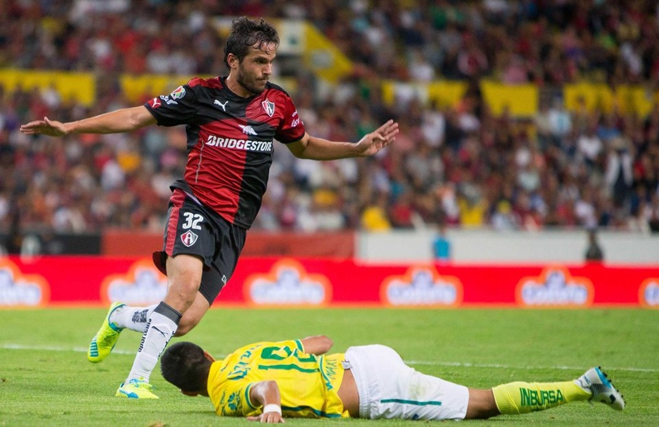 Atlético negocia com meia uruguaio
González, ex-Lazio e desafeto de Neymar | /