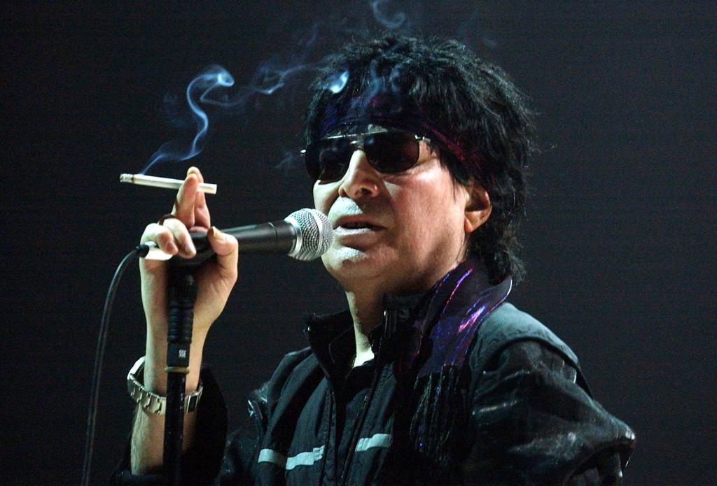 Alan Vega se apresenta no I.D.E.A.L. Festival, em Nantes, na França, em 2004 | FRANK PERRY/AFP