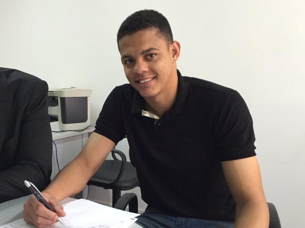 Walisson Maia renovou com o Coritiba por três anos | Reprodução/Twitter