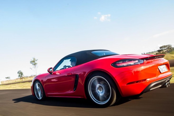 Porsche Boxster S 718. |