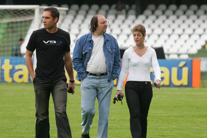 Com o então presidente Giovani Gionédis, em 2003. | PEDRO SERAPIO/Gazeta do Povo