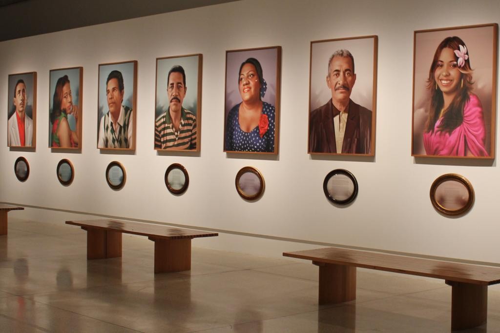 Virgínia de Medeiros retrata os moradores de rua em outra perspectiva: a de como eles gostariam de ser