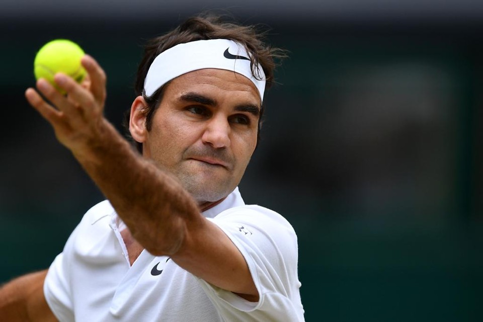 Roger Federer está com problema no joelho | LEON NEAL/AFP