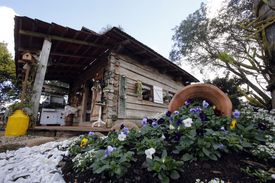 Loja de artesanato na Colônia Murici, na RMC. Turismo completo: passeios, alimentação e compras. | Pedro Serapio / Gazeta do Povo