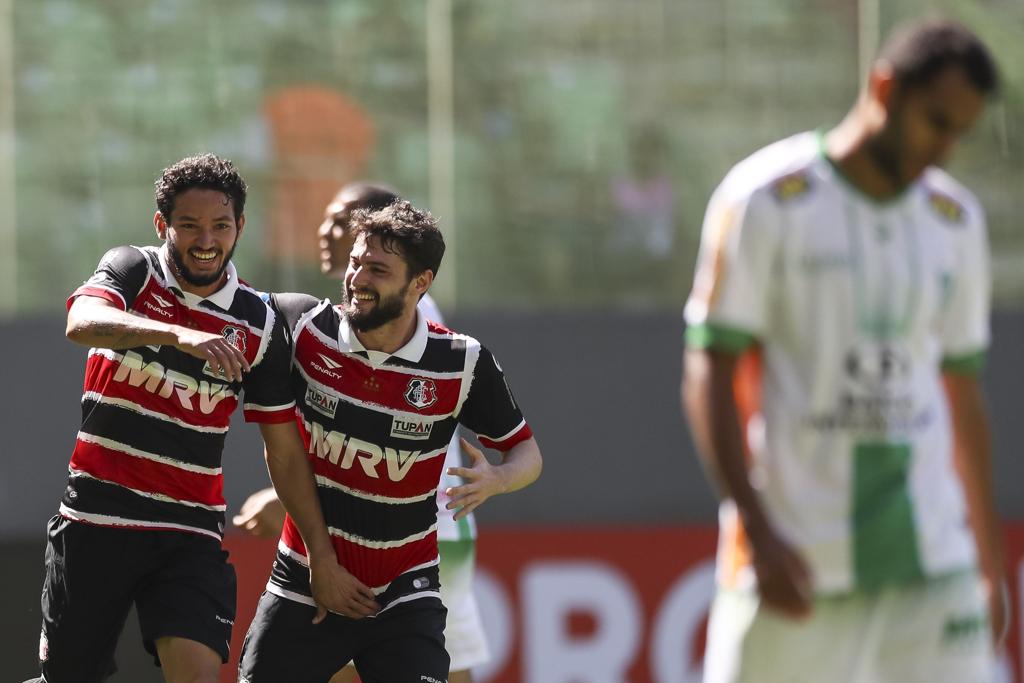 Arthur comemora o gol marcado contra o América-MG. | Thomas Santos/Agif/Folhapress