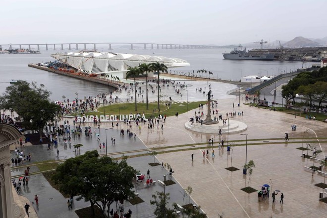 O Porto Maravilha fica numa região colada ao centro do Rio, e tem forte valor histórico: ficam ali o Cais do Valongo (rota da escravidão e local de chegada da família real portuguesa ao Brasil) e o Quilombo da Pedra do Sal (berço do samba), para dar dois exemplos. | Divulgação/Cdurp