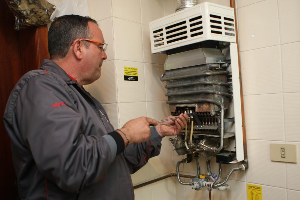 A manutenção dos aquecedores deve ser realizada, no mínimo, uma vez por ano. | Aniele Nascimento/Gazeta do Povo