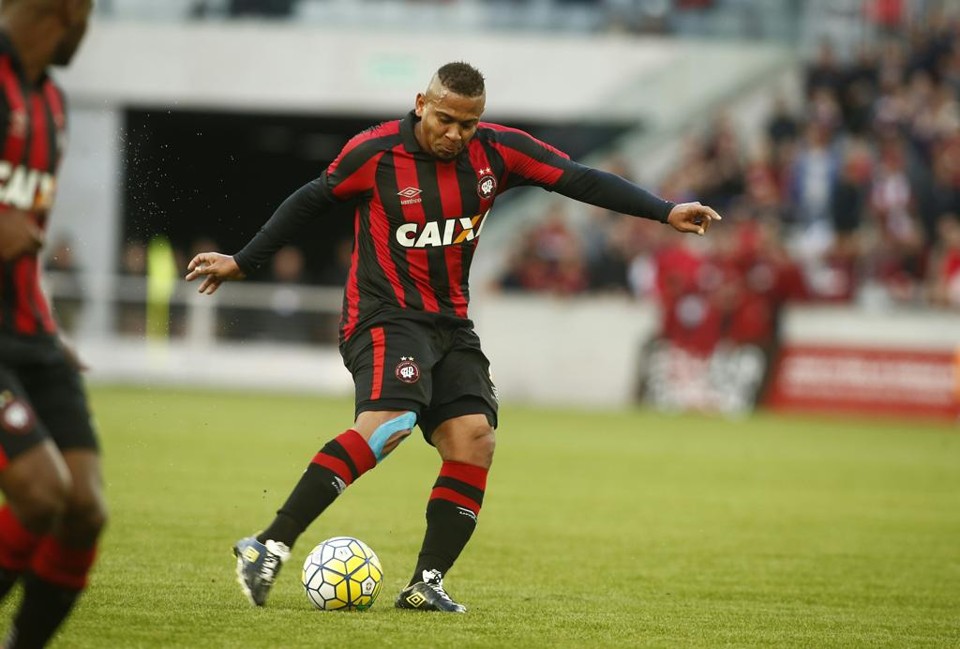 Walter lamenta ano ruim no Atlético e reforça meta de perder peso | Hugo Harada/Gazeta do Povo