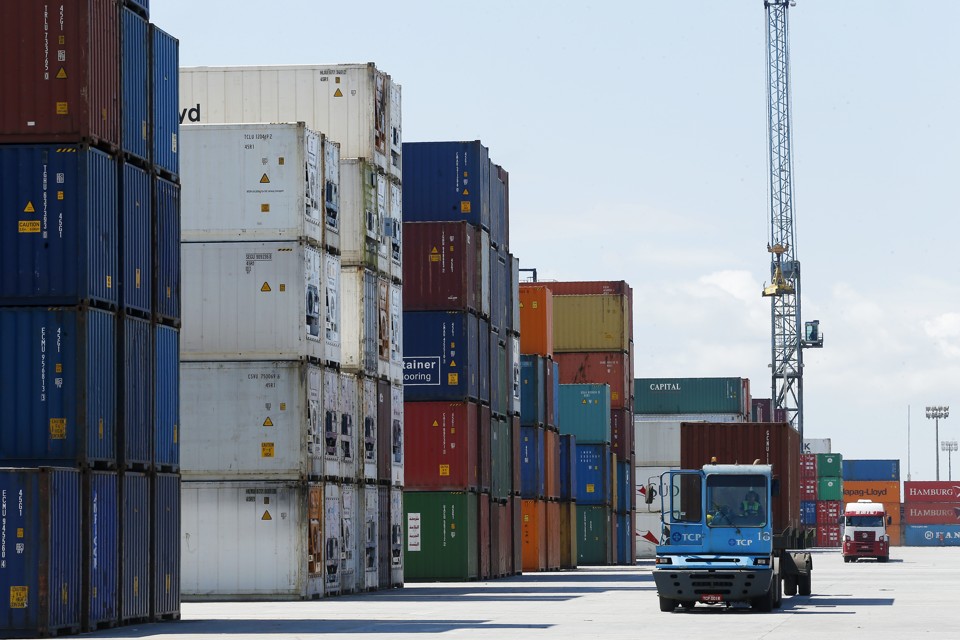 Renovação do contrato do Terminal de Contêineres de Paranaguá garantirá R$ 1,1 bilhão de investimentos até 2048. | Hugo Harada/Gazeta do Povo