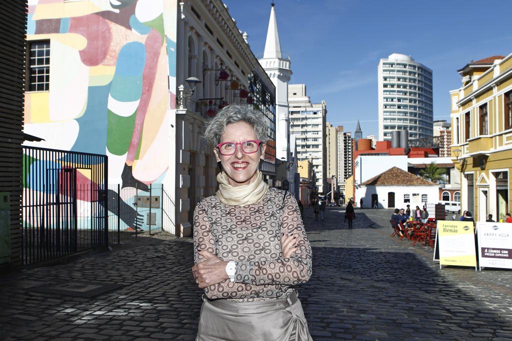 A arquiteta e urbanista Raquel Rolnik, no Lardo da Ordem, em Curitiba. Ela esteve na capital paranaense para o lançamento de seu livro Guerra de Lugares e para discutir a “financeirização” das cidades. | Antônio More/Gazeta do Povo