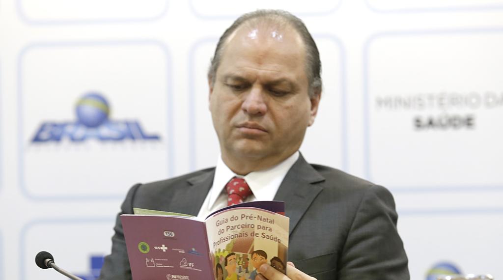 Ministro da Saúde, Ricardo Barros, se justificou usando dados do mercado de trabalho do IBGE. | Erasmo Salomão/Ministério da Saúde