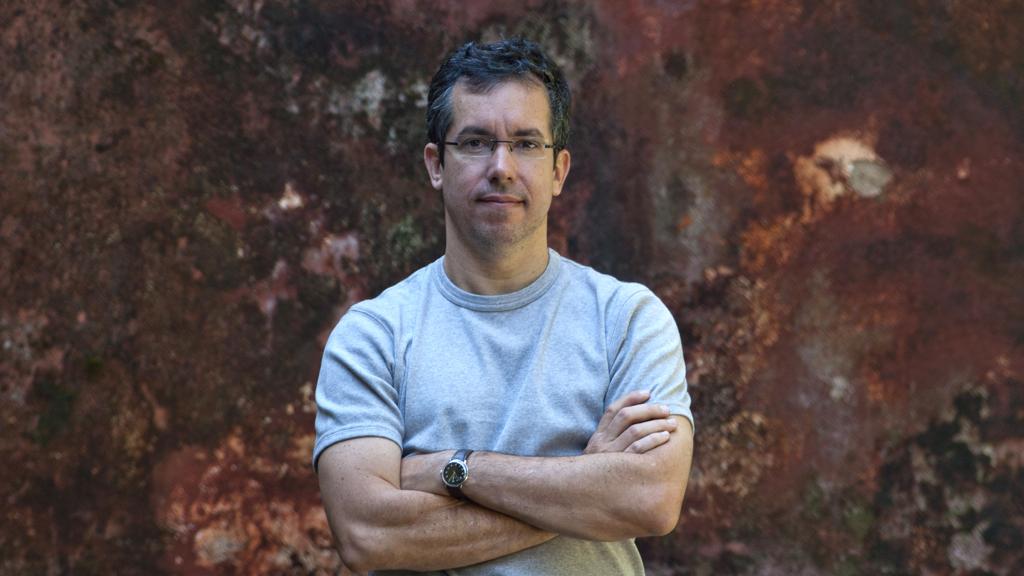 Apesar da referência à música dos Rolling Stones,título fala sobre personagem que se deixa seduzir pelo pior do ser humano. | Bel Pedrosa/Divulgação