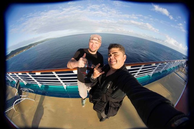 “Você pode andar pelo navio e esbarrar com um cara da sua banda favorita”. | André Smirnoff/Divulgação