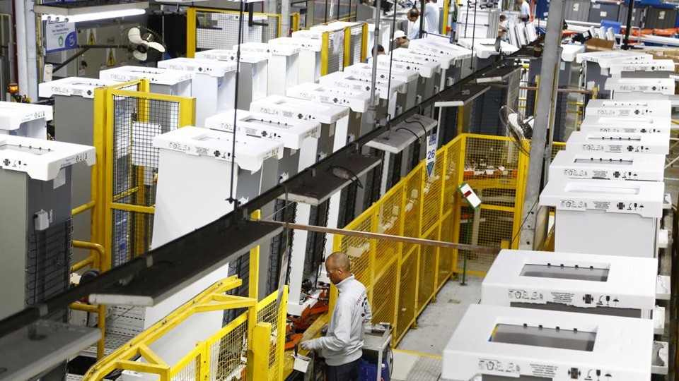 Electrolux investe em tecnologia para aumentar competitividade. | Henry Milleo/Gazeta do Povo