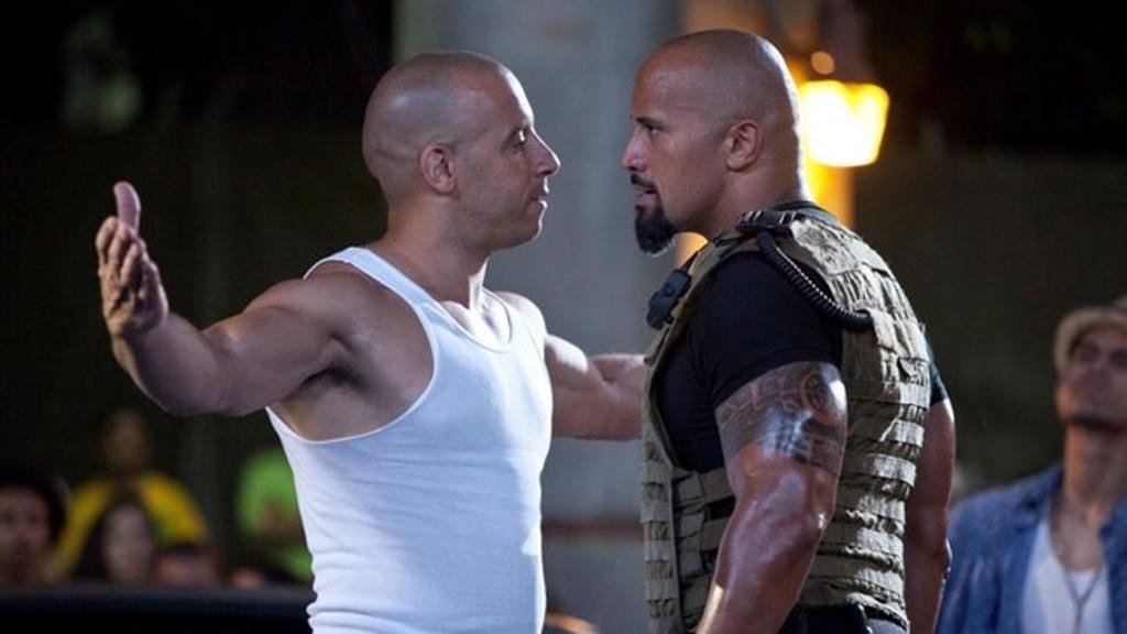 Vin Diesel e The Rock em Veloses e Furiosos 5