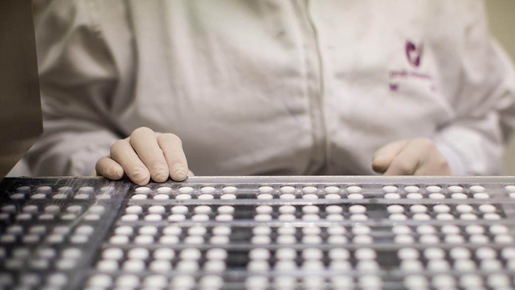 Segmento de alta tecnologia, que engloba medicamentos, começa a sair da crise. | Brunno Covello/Gazeta do Povo