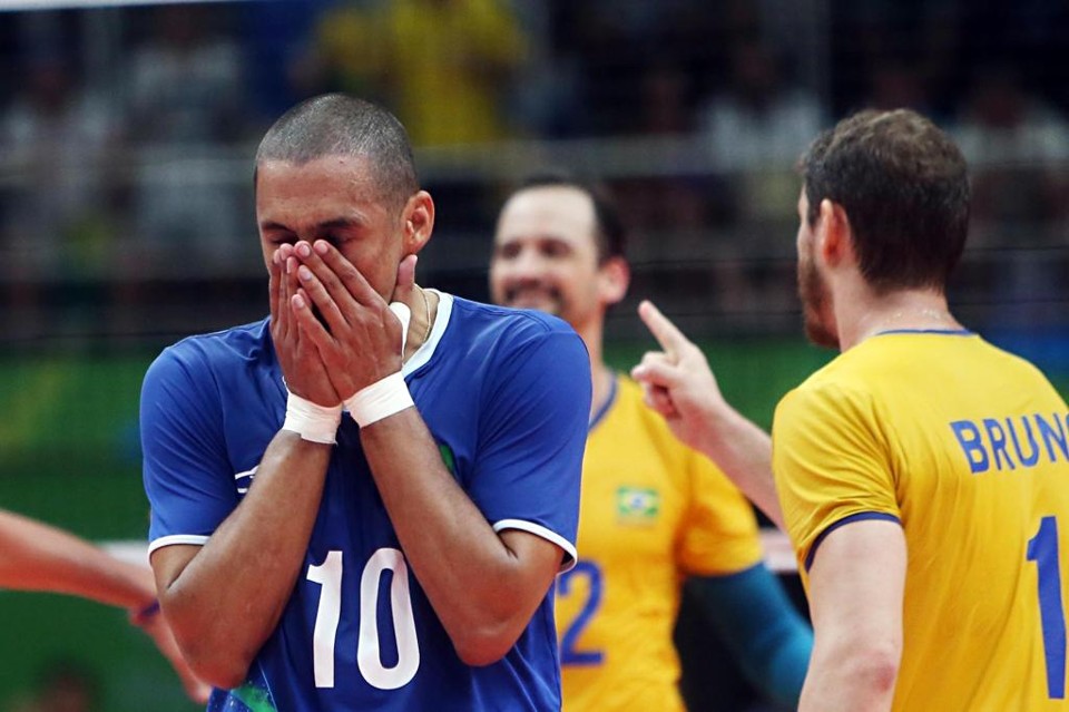 Serginho se emociona com a classificação para a final olímpica. | Albari Rosa/Gazeta do Povo