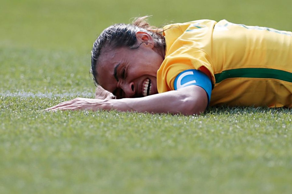 Marta era uma das mais inconsoláveis após a derrota brasileira nos pênaltis | Albari Rosa/Gazeta do Povo